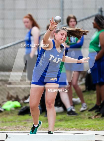 Thumbnail 3 in Kern Invitational photogallery.