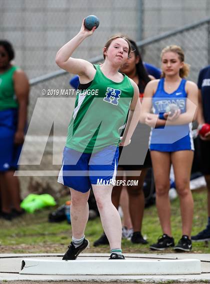 Thumbnail 1 in Kern Invitational photogallery.