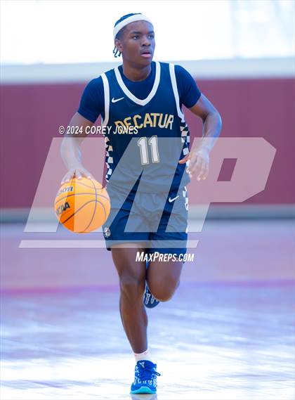 Thumbnail 3 in Mays vs Decatur (Hard In The Paint Classic) photogallery.