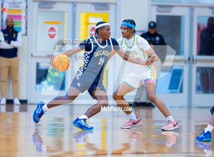 Thumbnail 3 in Mays vs Decatur (Hard In The Paint Classic) photogallery.