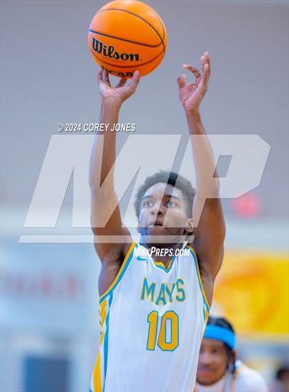 Thumbnail 3 in Mays vs Decatur (Hard In The Paint Classic) photogallery.