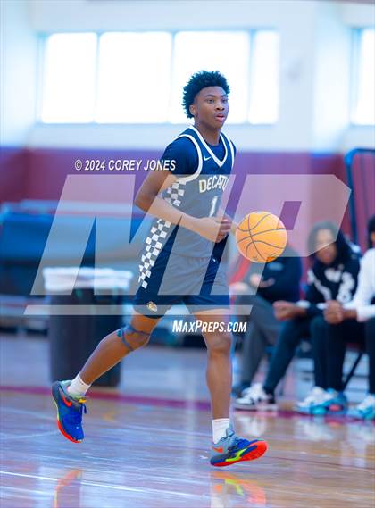 Thumbnail 2 in Mays vs Decatur (Hard In The Paint Classic) photogallery.