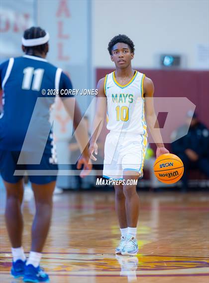 Thumbnail 3 in Mays vs Decatur (Hard In The Paint Classic) photogallery.