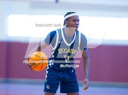 Thumbnail 1 in Mays vs Decatur (Hard In The Paint Classic) photogallery.