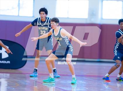 Thumbnail 2 in Mays vs Decatur (Hard In The Paint Classic) photogallery.