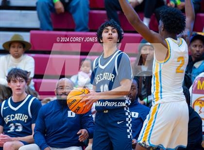 Thumbnail 3 in Mays vs Decatur (Hard In The Paint Classic) photogallery.