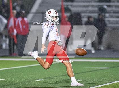 Thumbnail 2 in Crosby @ Longview (UIL 5A D1 Bi-District Playoff) photogallery.