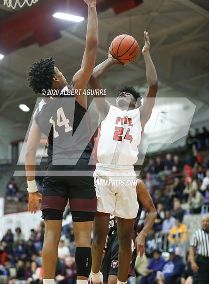 Thumbnail 3 in Pike vs. Lawrence Central photogallery.
