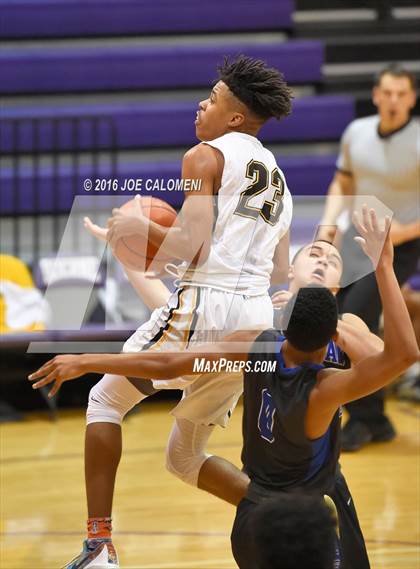 Thumbnail 2 in East Central vs Lehman (Boerne ISD Tournament) photogallery.