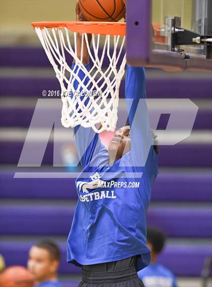Thumbnail 1 in East Central vs Lehman (Boerne ISD Tournament) photogallery.