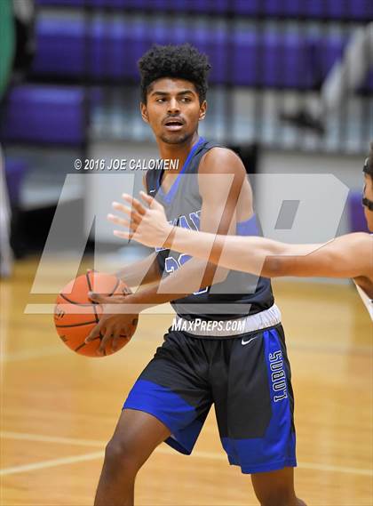 Thumbnail 1 in East Central vs Lehman (Boerne ISD Tournament) photogallery.