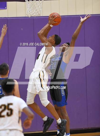 Thumbnail 1 in East Central vs Lehman (Boerne ISD Tournament) photogallery.