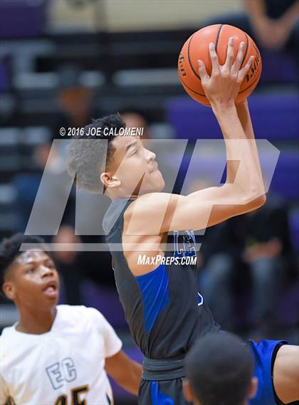 Thumbnail 2 in East Central vs Lehman (Boerne ISD Tournament) photogallery.