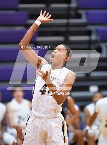 Thumbnail 1 in East Central vs Lehman (Boerne ISD Tournament) photogallery.