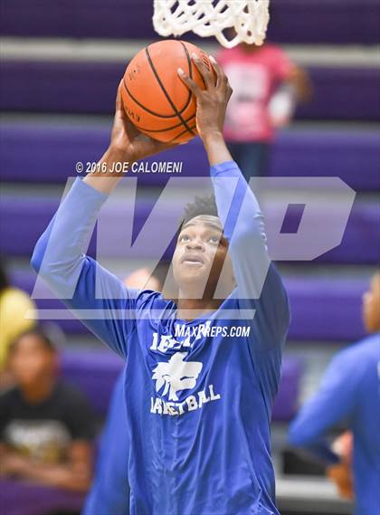 Thumbnail 2 in East Central vs Lehman (Boerne ISD Tournament) photogallery.