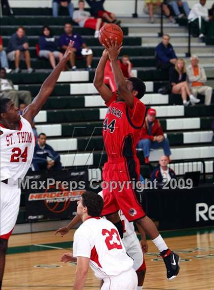 Thumbnail 3 in St. Thomas Catholic vs Glen Oaks (Texas Jamboree) photogallery.