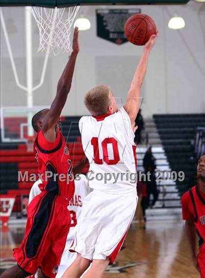 Thumbnail 2 in St. Thomas Catholic vs Glen Oaks (Texas Jamboree) photogallery.