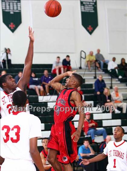 Thumbnail 3 in St. Thomas Catholic vs Glen Oaks (Texas Jamboree) photogallery.