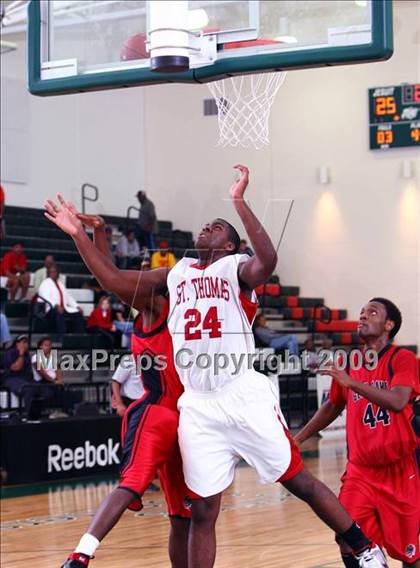 Thumbnail 3 in St. Thomas Catholic vs Glen Oaks (Texas Jamboree) photogallery.