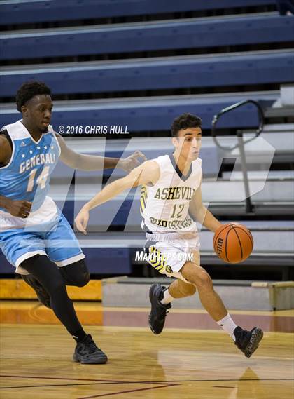 Thumbnail 3 in Lee vs. Asheville Christian Academy (Hoodie's House Hoops Classic) photogallery.