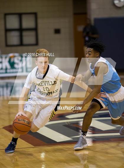 Thumbnail 1 in Lee vs. Asheville Christian Academy (Hoodie's House Hoops Classic) photogallery.