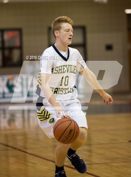 Thumbnail 2 in Lee vs. Asheville Christian Academy (Hoodie's House Hoops Classic) photogallery.