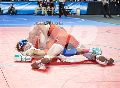 Thumbnail 1 in NYSPHSAA D2 State Championship Wrestling Semifinals photogallery.