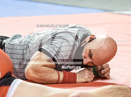 Thumbnail 1 in NYSPHSAA D2 State Championship Wrestling Semifinals photogallery.