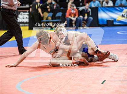 Thumbnail 2 in NYSPHSAA D2 State Championship Wrestling Semifinals photogallery.