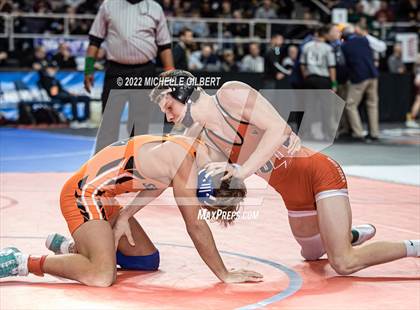Thumbnail 3 in NYSPHSAA D2 State Championship Wrestling Semifinals photogallery.