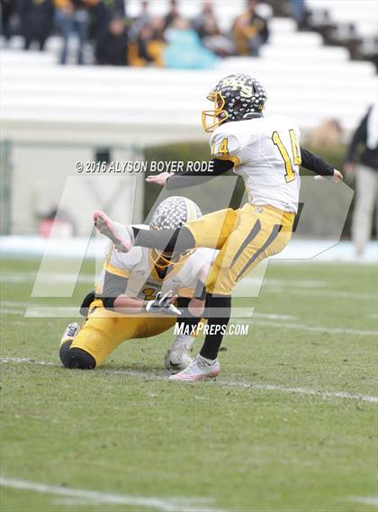 Thumbnail 2 in Murphy vs. Plymouth (NCHSAA 1A Final) photogallery.