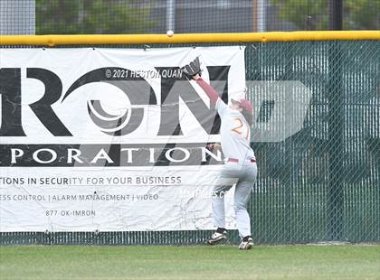 Thumbnail 3 in Esperanza @ Foothill photogallery.