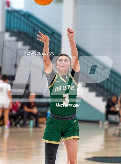 Thumbnail 3 in Belen vs. West Las Vegas (Al Armendariz Tournament) photogallery.