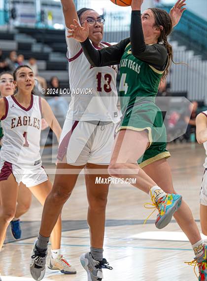 Thumbnail 2 in Belen vs. West Las Vegas (Al Armendariz Tournament) photogallery.