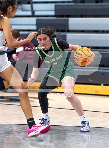 Thumbnail 2 in Belen vs. West Las Vegas (Al Armendariz Tournament) photogallery.