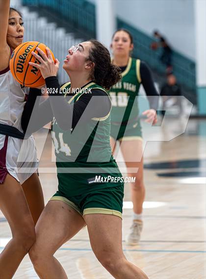 Thumbnail 2 in Belen vs. West Las Vegas (Al Armendariz Tournament) photogallery.