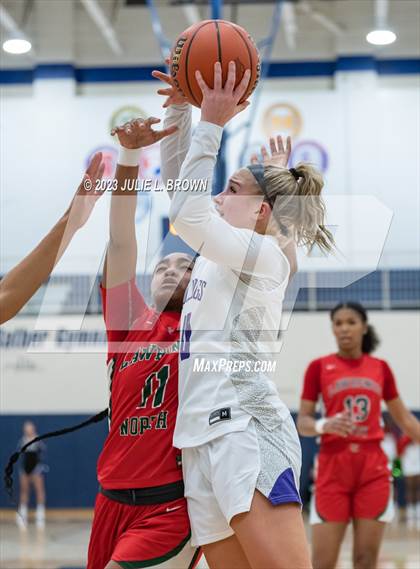 Thumbnail 2 in Lawrence North vs. Brownsburg (IHSAA Regional 5 Championship) photogallery.