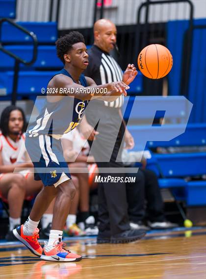 Thumbnail 3 in Carmel Christian vs. Rocky River (Phenom Lakesgiving) photogallery.