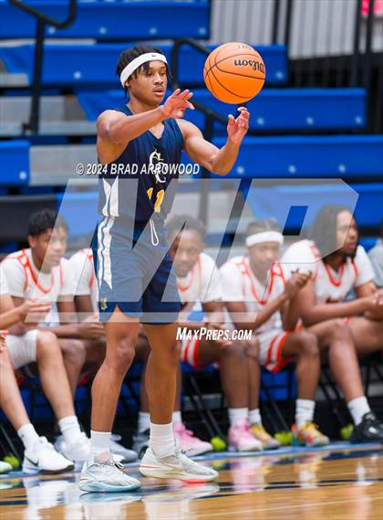 Thumbnail 3 in Carmel Christian vs. Rocky River (Phenom Lakesgiving) photogallery.