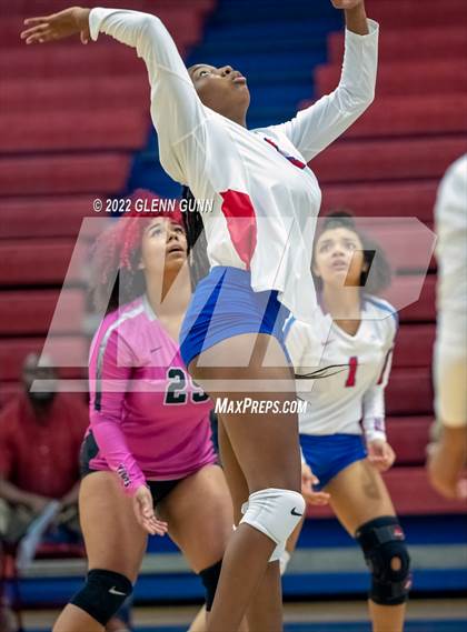 Thumbnail 2 in Rowlett @ South Garland photogallery.