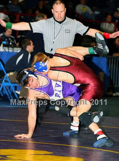 Thumbnail 1 in NYSPHSAA D1 Championships (96-140 Semifinals) photogallery.