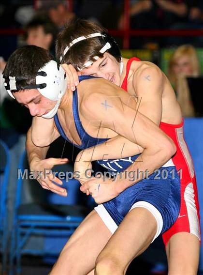 Thumbnail 1 in NYSPHSAA D1 Championships (96-140 Semifinals) photogallery.