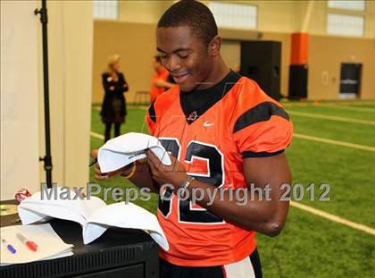 Thumbnail 3 in 2011 U.S. Air Force National Player of the Year - Jonathan Gray  photogallery.