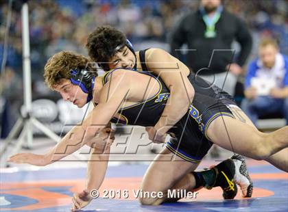 Thumbnail 1 in WIAA 3A 182 LB Championship photogallery.