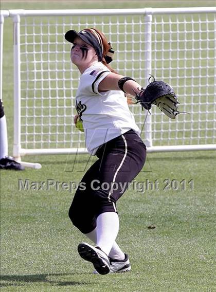 Thumbnail 2 in Calvary Chapel vs. Citrus Valley (CIF SS D6 Final) photogallery.