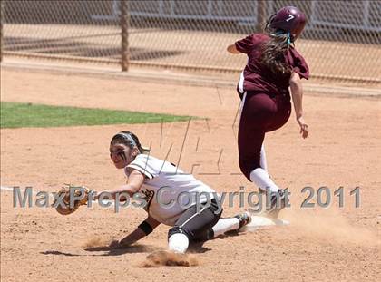 Thumbnail 1 in Calvary Chapel vs. Citrus Valley (CIF SS D6 Final) photogallery.