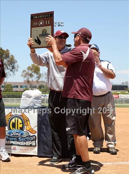 Thumbnail 2 in Calvary Chapel vs. Citrus Valley (CIF SS D6 Final) photogallery.