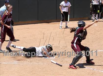 Thumbnail 2 in Calvary Chapel vs. Citrus Valley (CIF SS D6 Final) photogallery.
