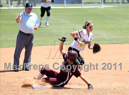 Thumbnail 2 in Calvary Chapel vs. Citrus Valley (CIF SS D6 Final) photogallery.