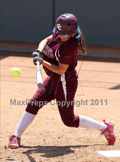 Thumbnail 1 in Calvary Chapel vs. Citrus Valley (CIF SS D6 Final) photogallery.